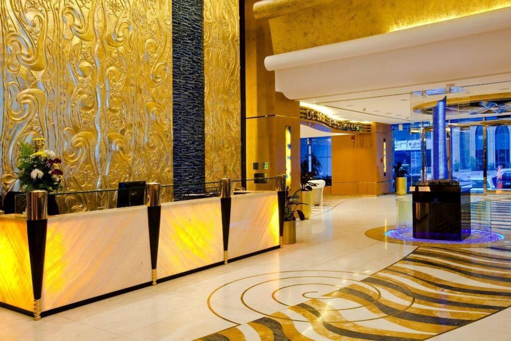 1 Bed Apartment With Sea View, Pool, Gym & Free Parking In Dubai Marina מראה חיצוני תמונה